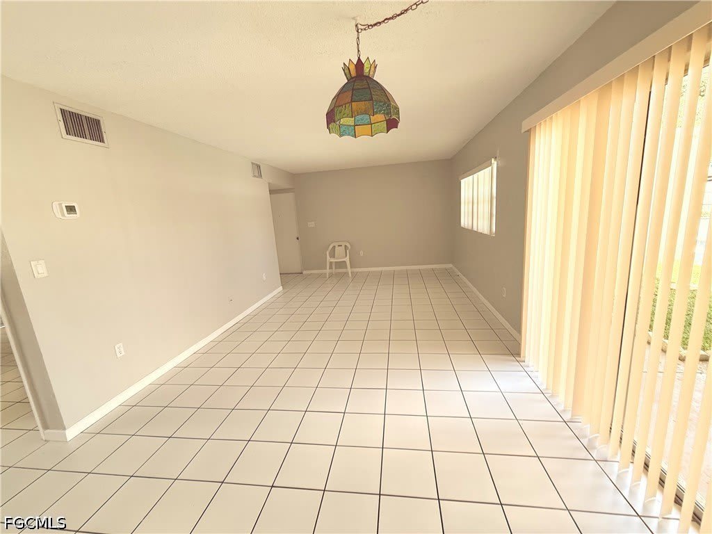 4923 Vincennes Court – photo 4