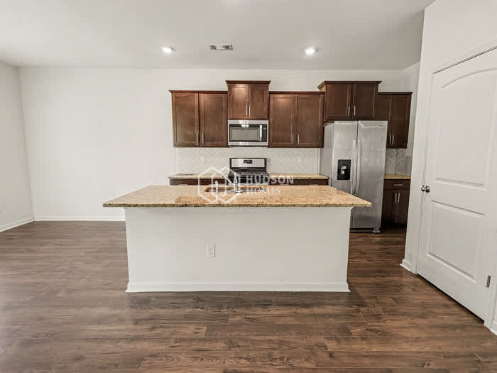 270 Chelsea Park Road – photo 5
