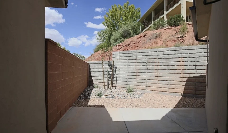 1456 W. Clinton Way – photo 2