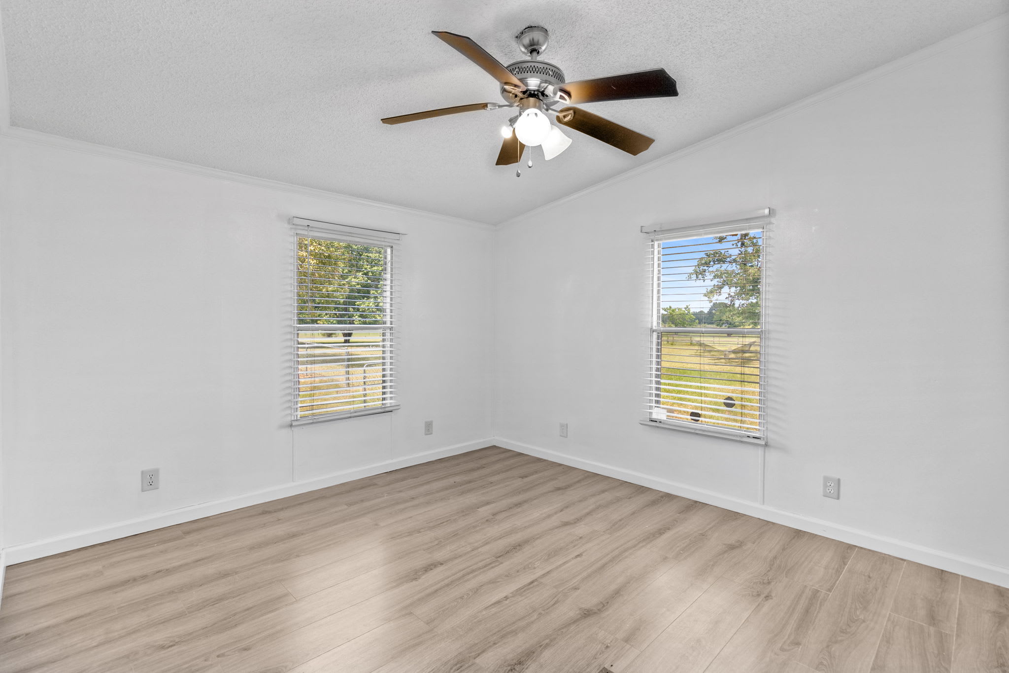 4450 Zabell Drive – photo 5