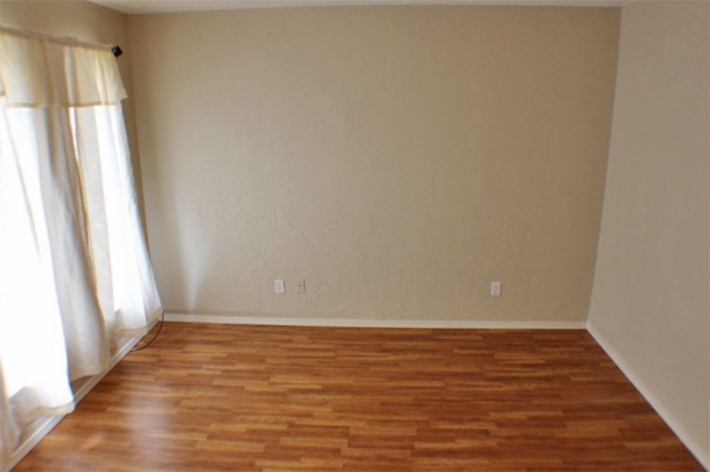 PETS NEGOTIABLE WITH OWNER APPROVAL!! – photo 3