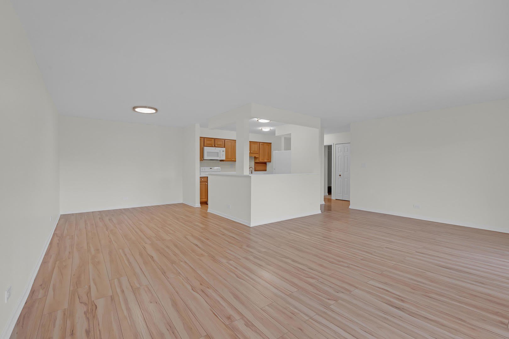 1415 E Central Road – photo 3