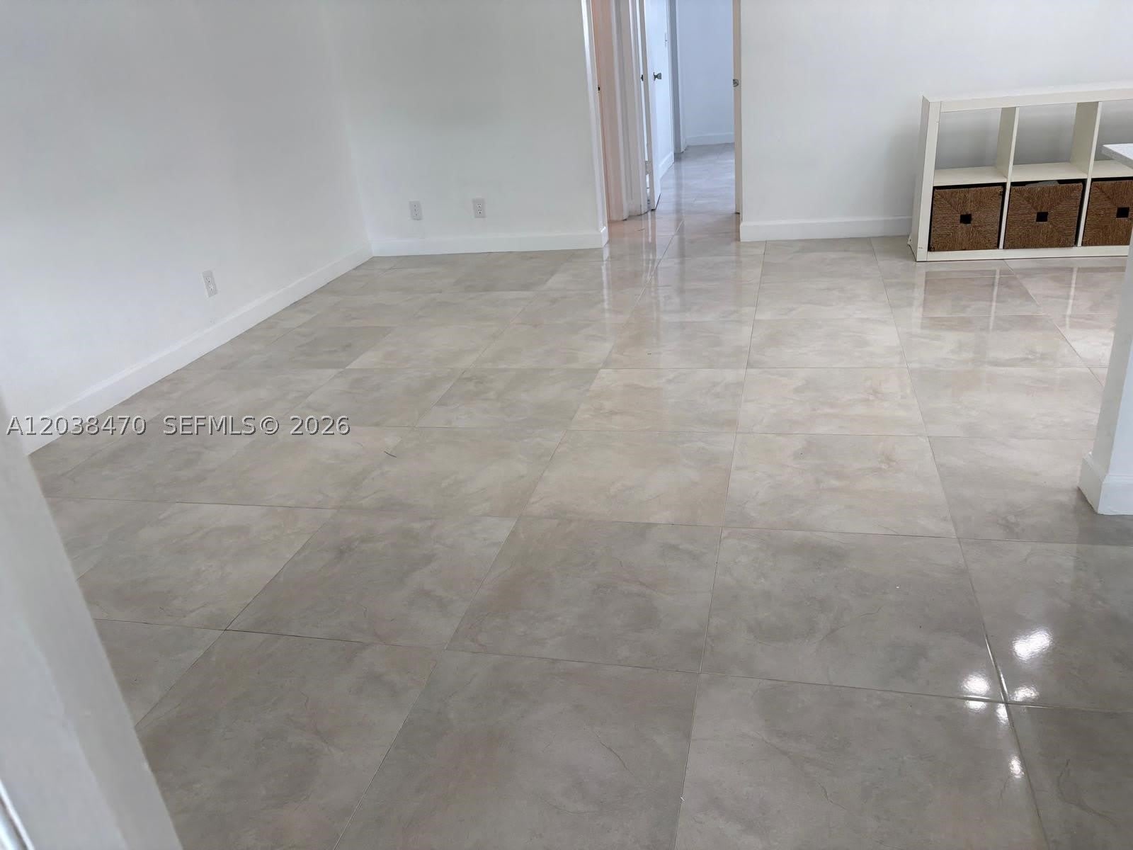 541 Blue Heron Dr – photo 2