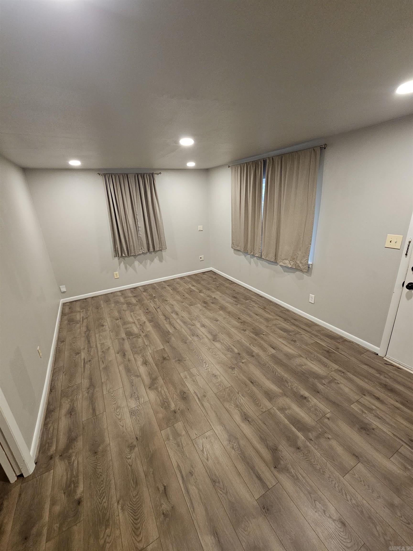 709 N Buchanan Street – photo 3
