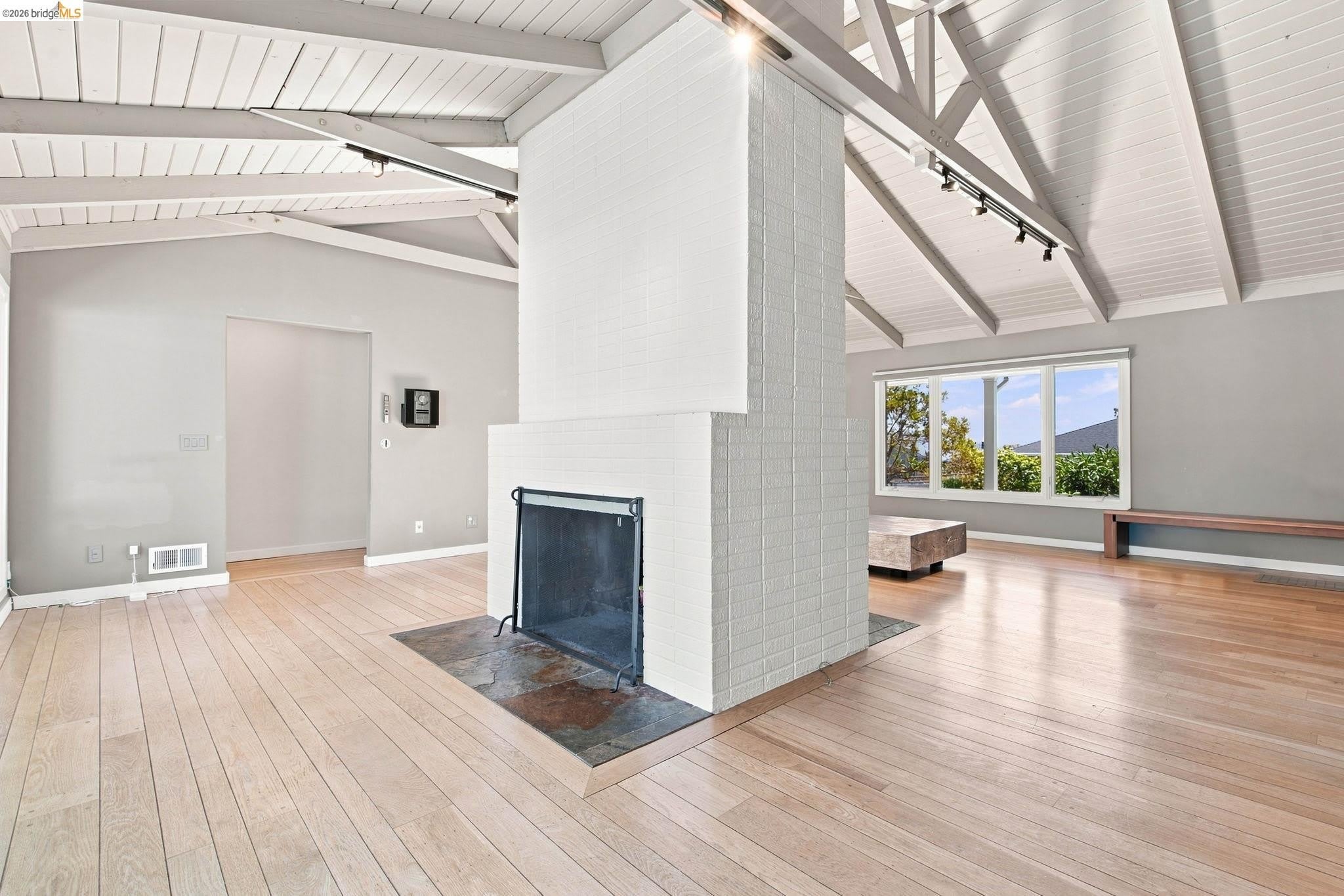 26 Dudley Ct – photo 3