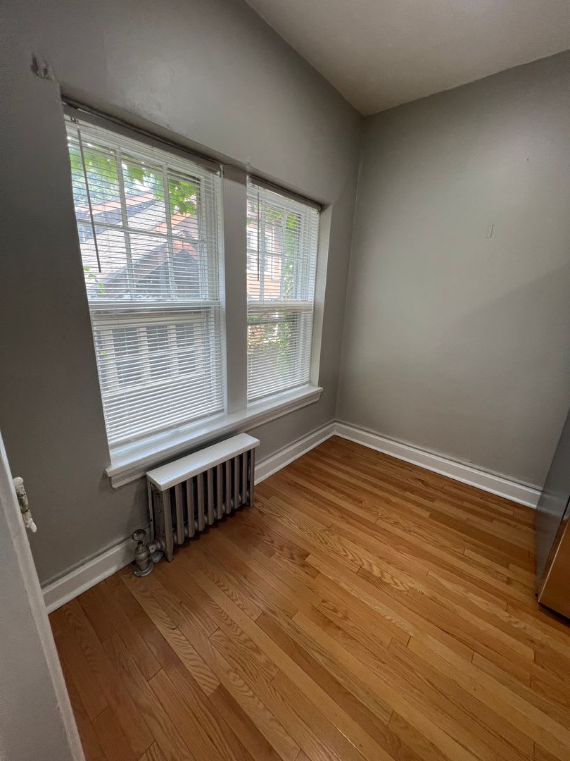 1385 Manor Park Avenue – photo 3