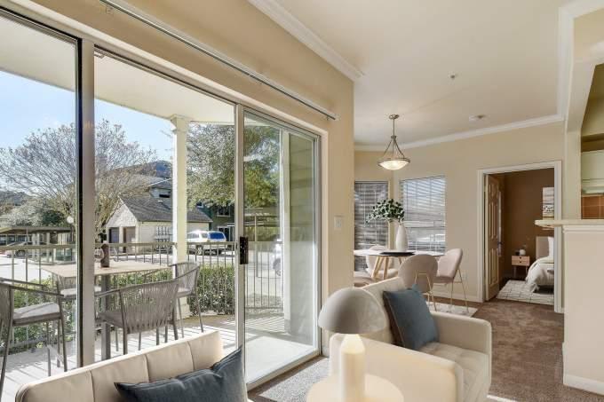 7631 US Hwy 290 W, #110 – photo 1