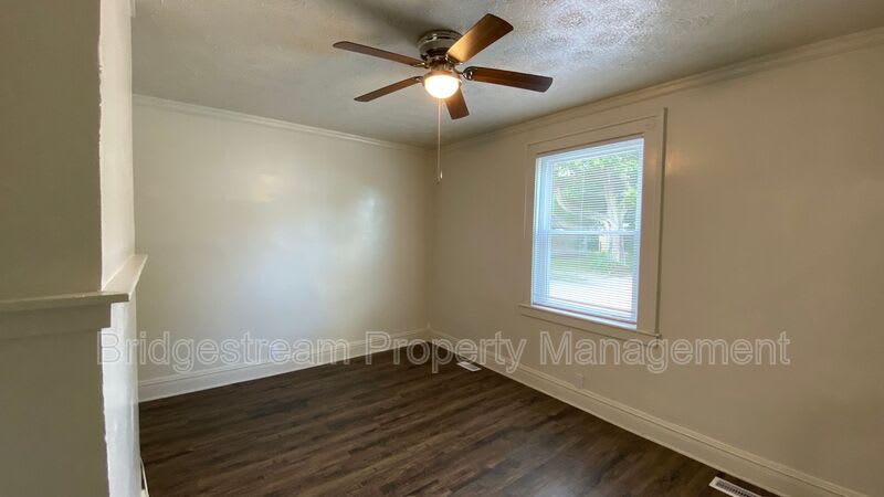 14 Nassau St – photo 3