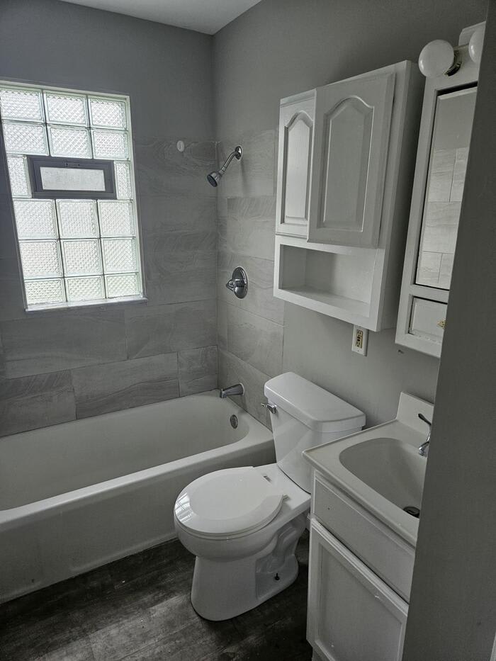 743 Hanley Street – photo 2