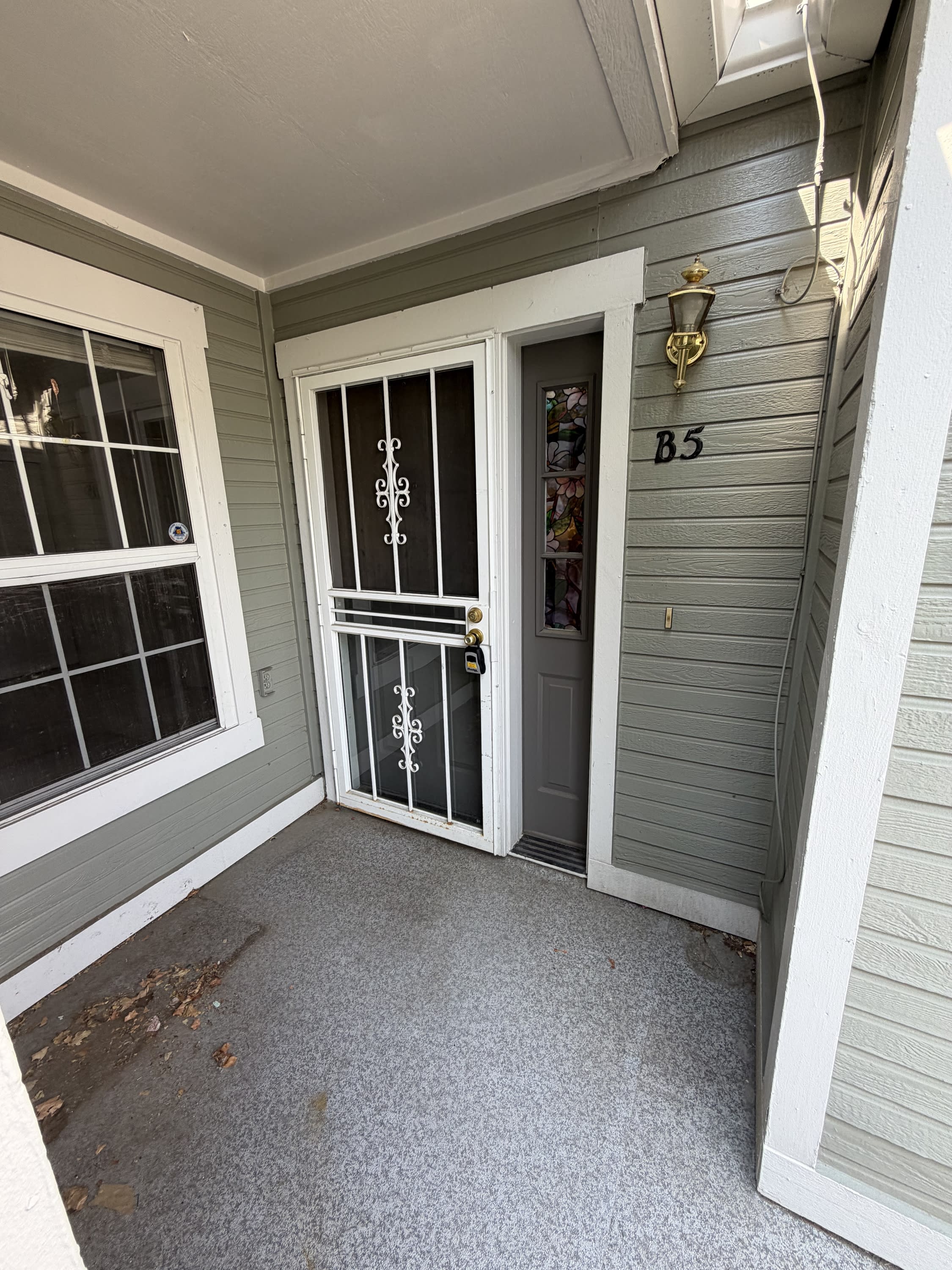 6775 S IVY ST – photo 2