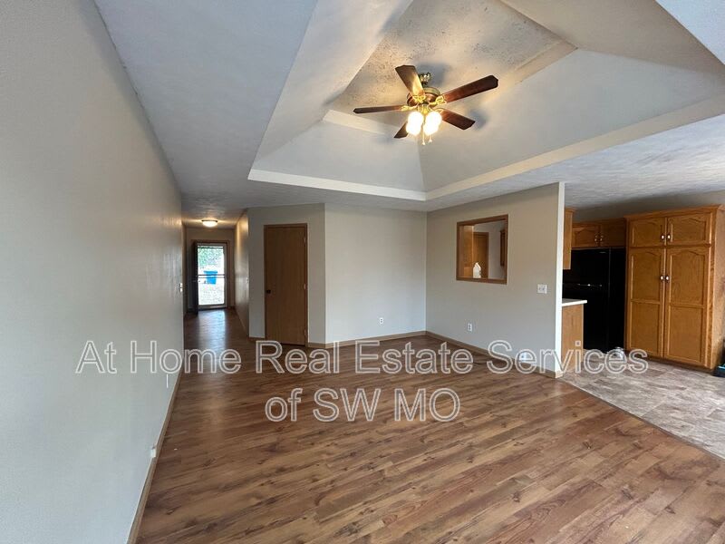 1260 Vintage Lane – photo 2