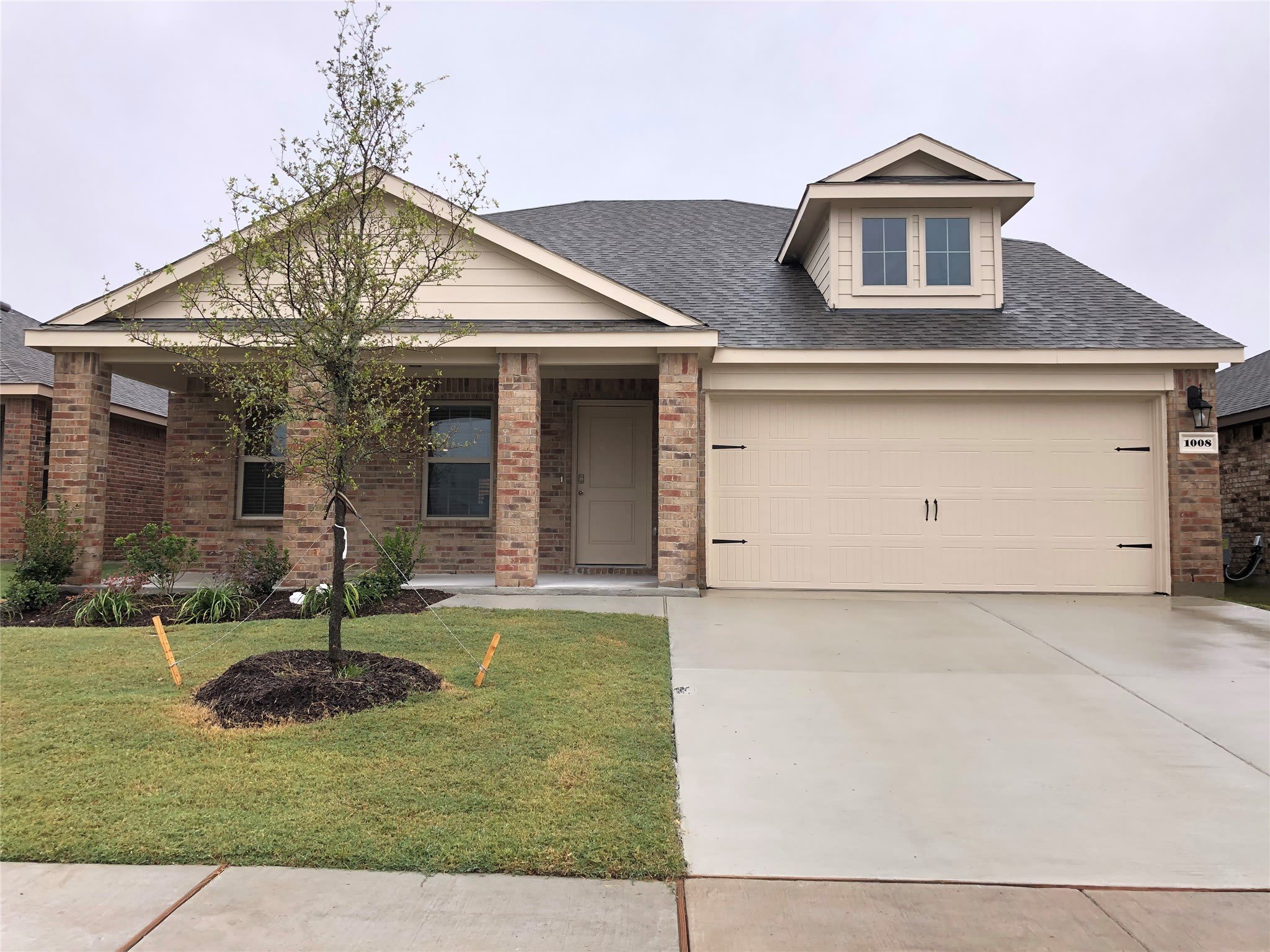 1008 Emerald Drive – photo 1