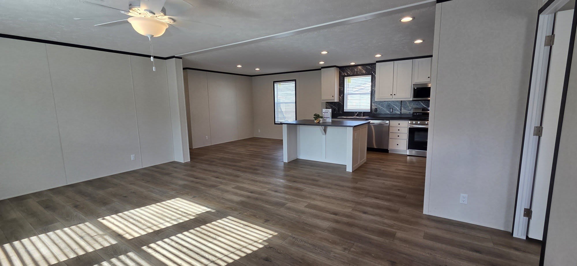 9761 Marina Cr – photo 4