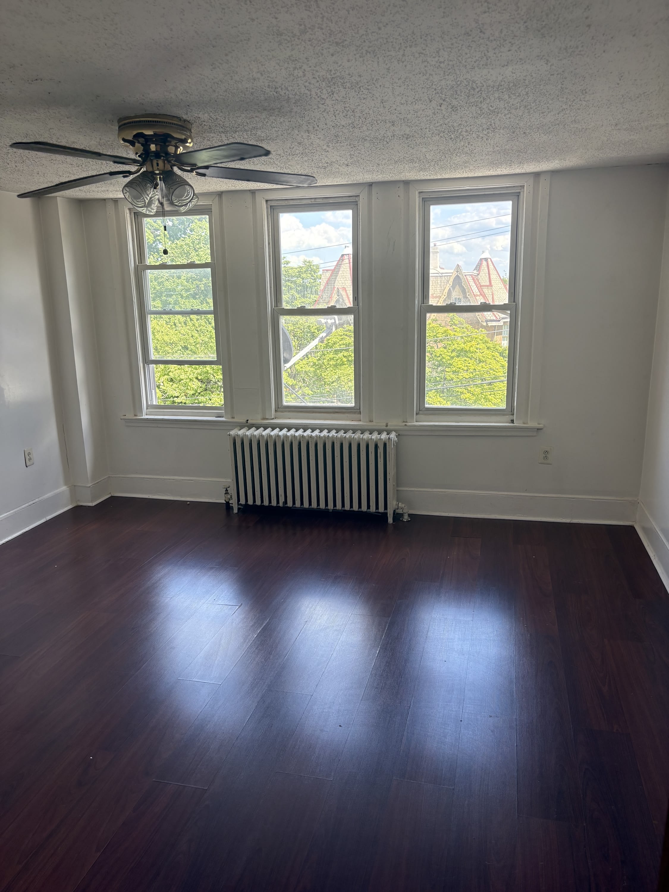 503 E Washington Ln 3Rd Floor – photo 3