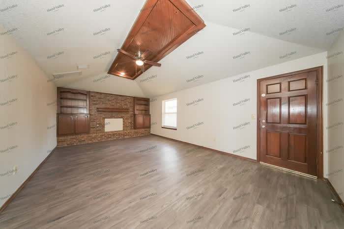 13312 Eastvalley Road – photo 4