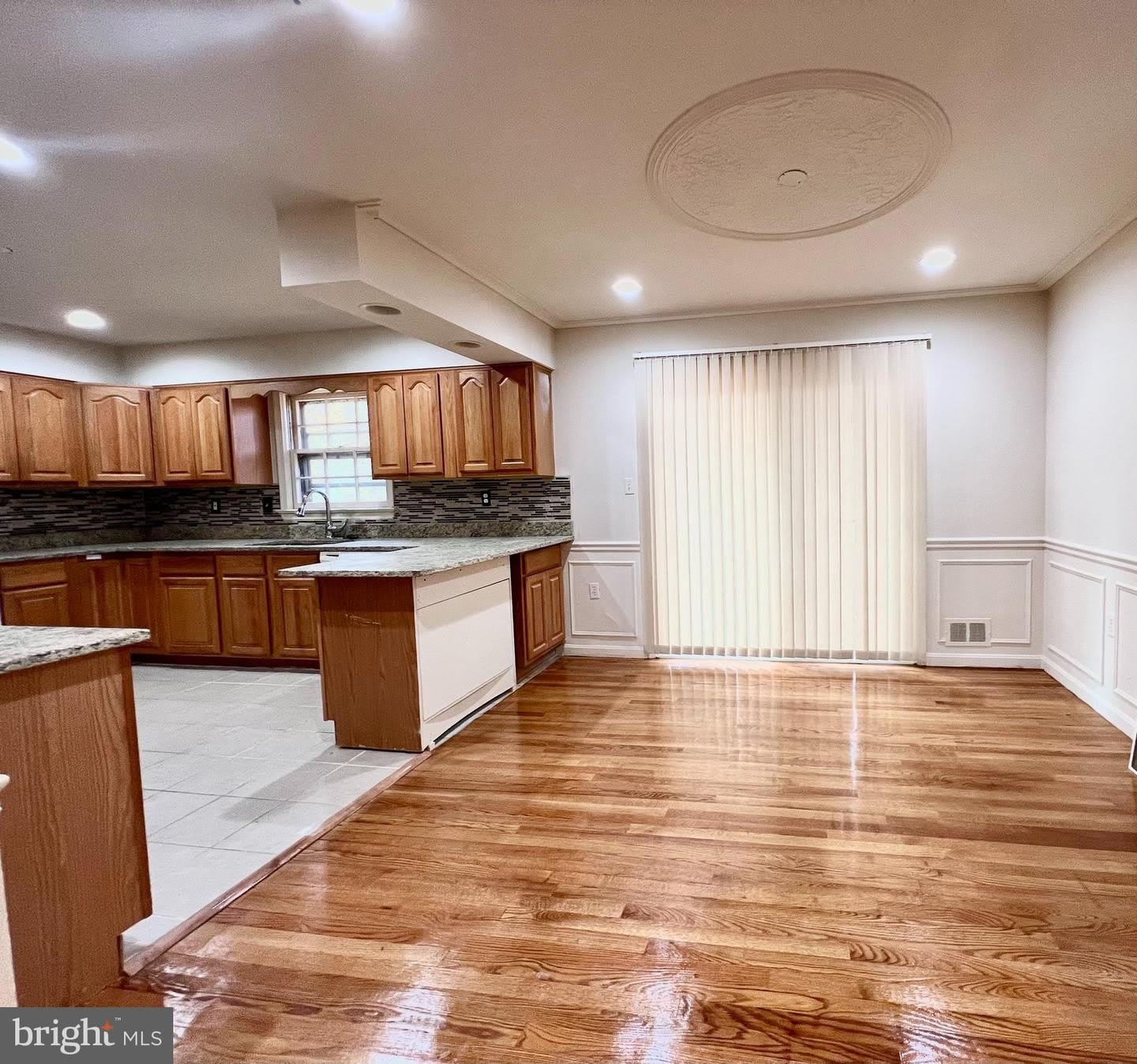 7510 SANNER RD W – photo 5