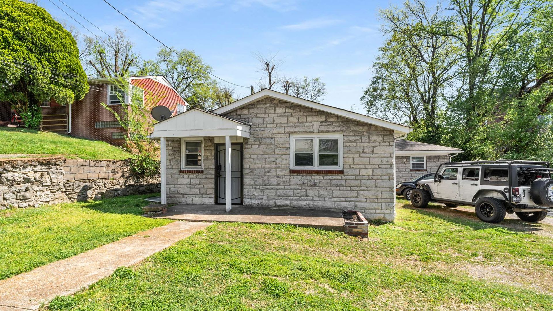 Close to Downtown Nashville! – photo 2