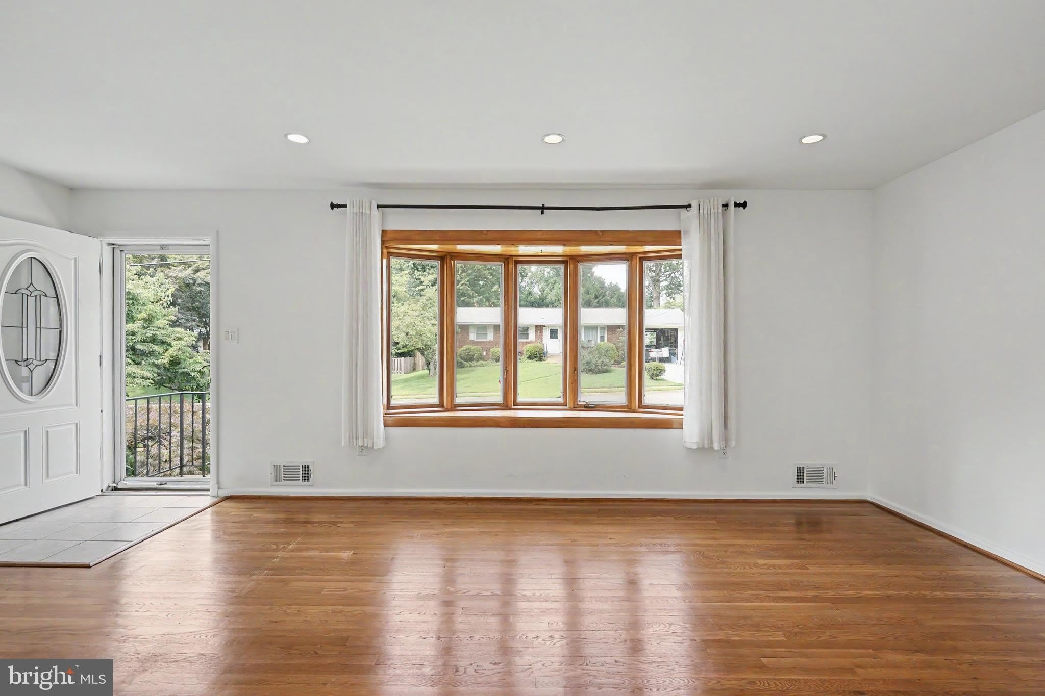 604 YEONAS Drive SW – photo 5
