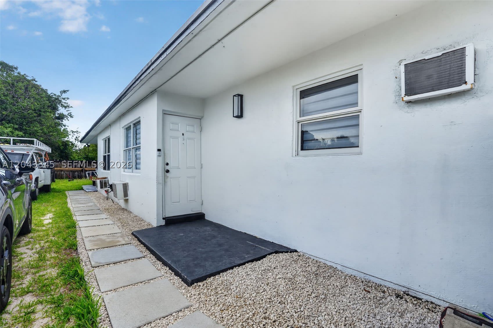 636 Nw 14Th Ter – photo 4