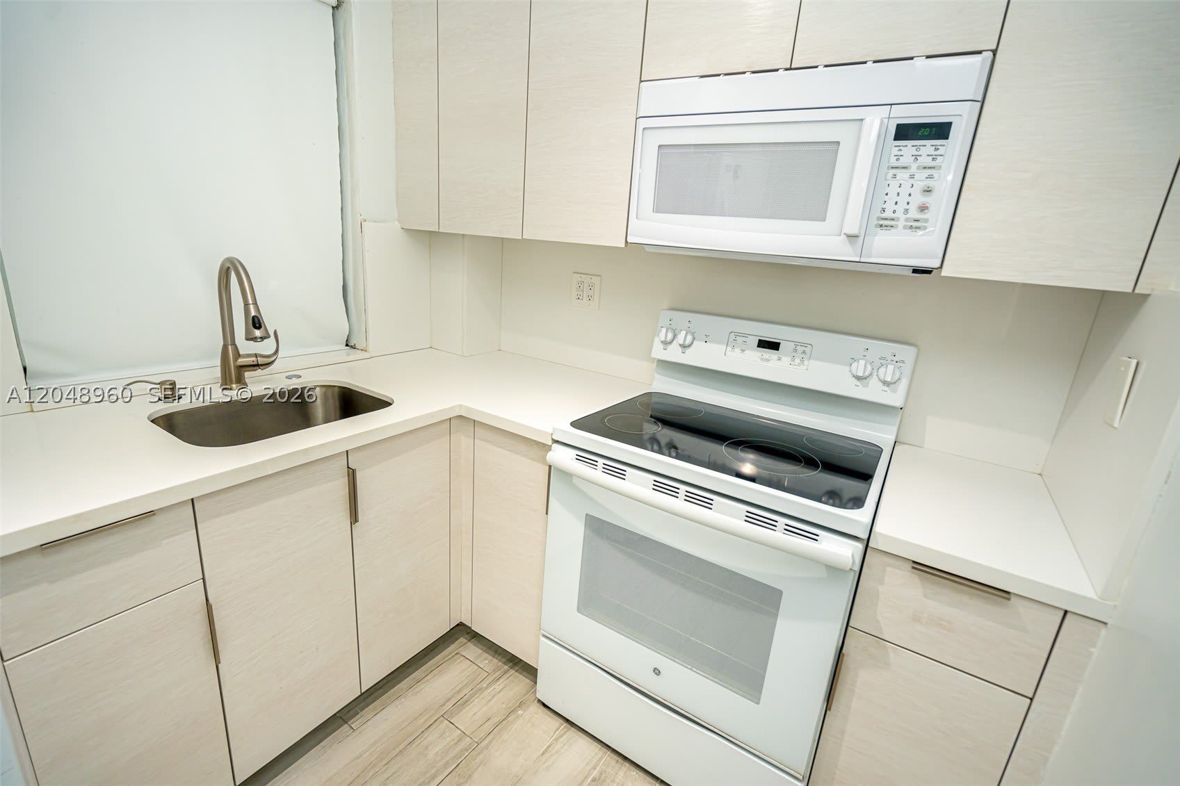 810 Salzedo St – photo 4