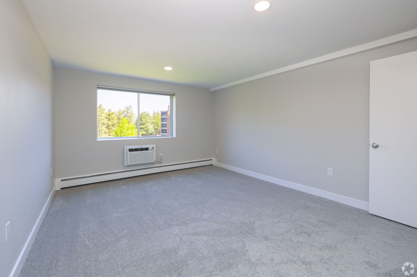 Stonehill Towers – photo 4