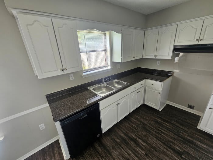 6737 Valley Park Drive – photo 5