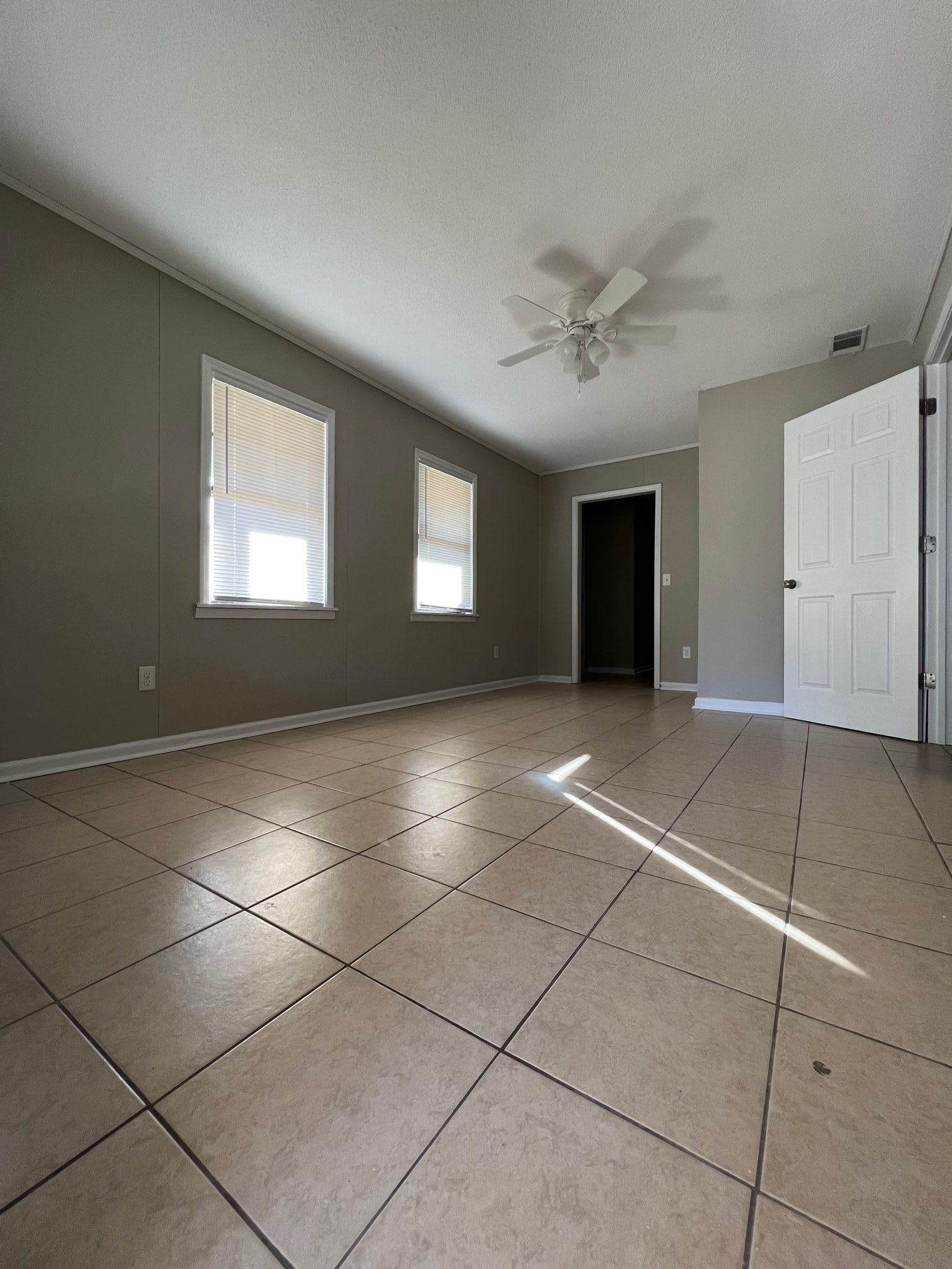 811 Robin Hood Trail – photo 5
