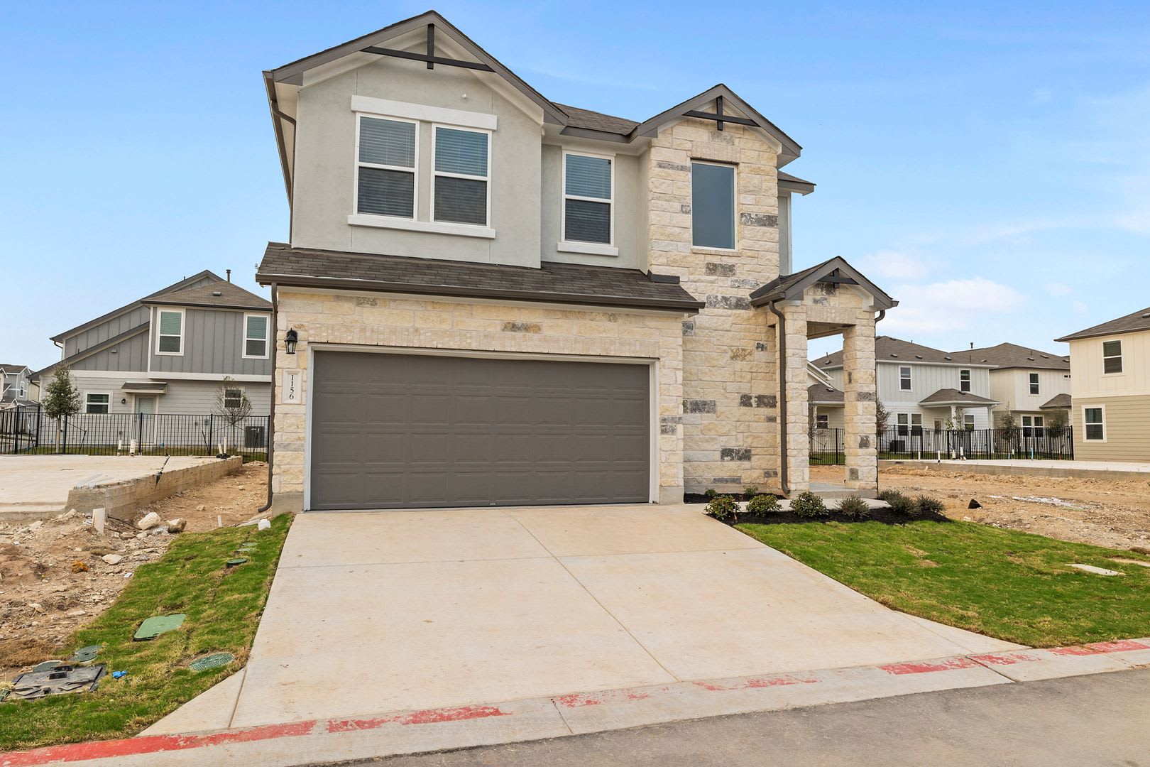 Beautiful 4Bd 3 5Ba Home Upstairs Bonus Room Faces Greenbelt In South Austin – photo 2