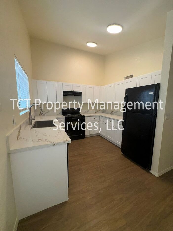 1244 West Sand Dune Drive – photo 2