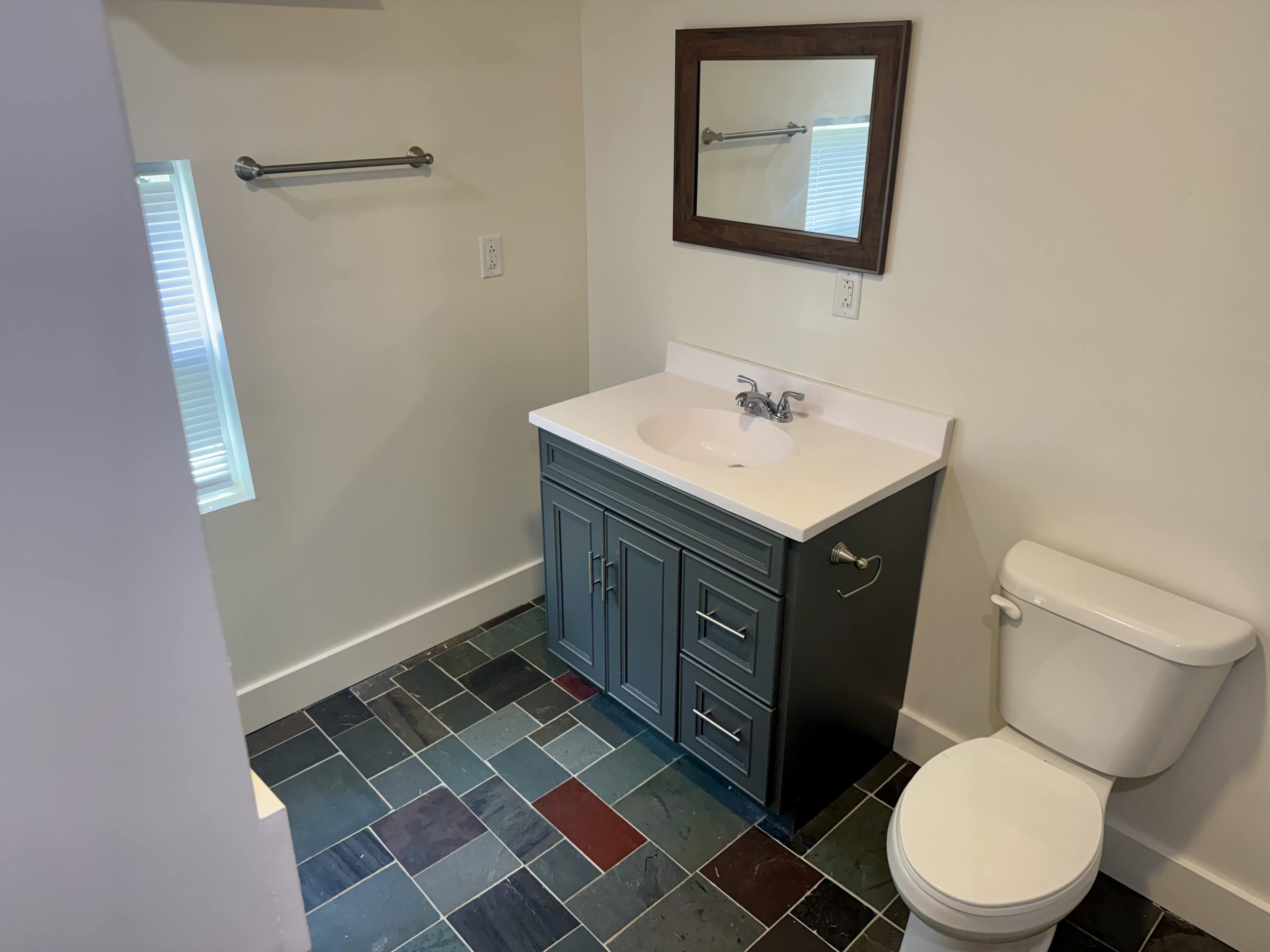 901 1/2 E Wilson St – photo 2