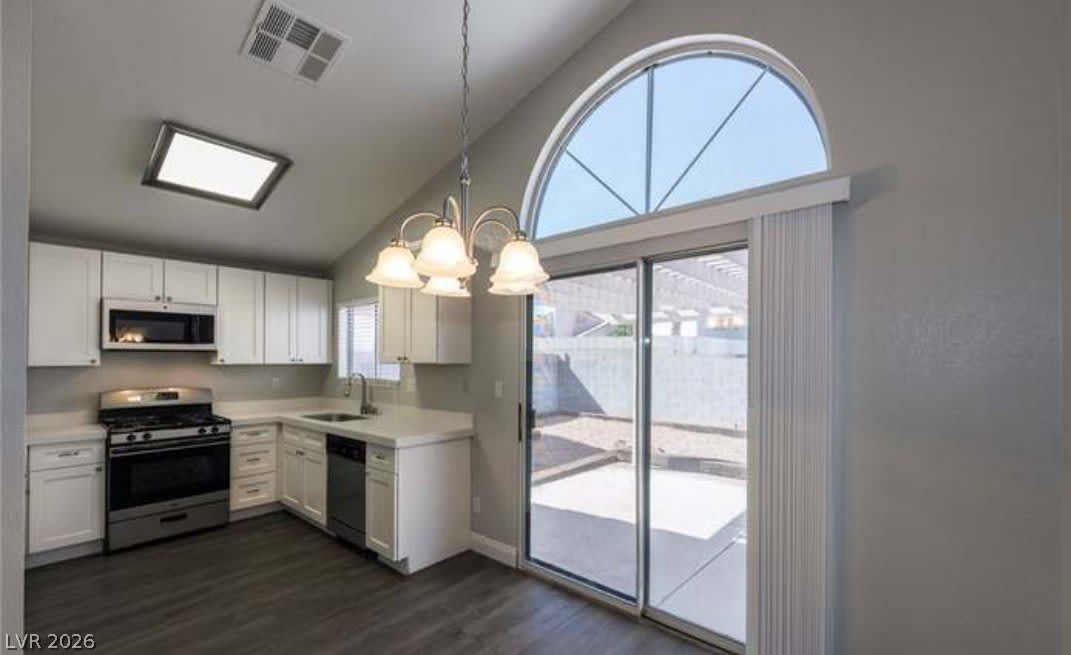 1012 Holliston Circle – photo 3