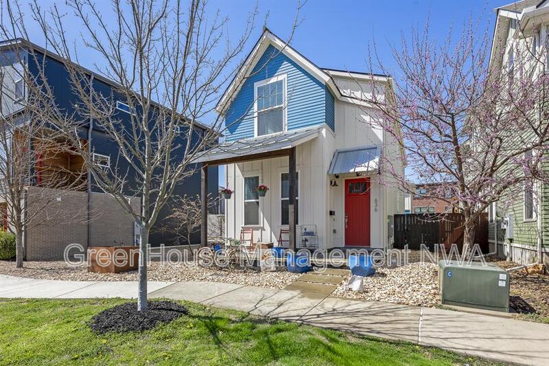 636 SW B ST – photo 1
