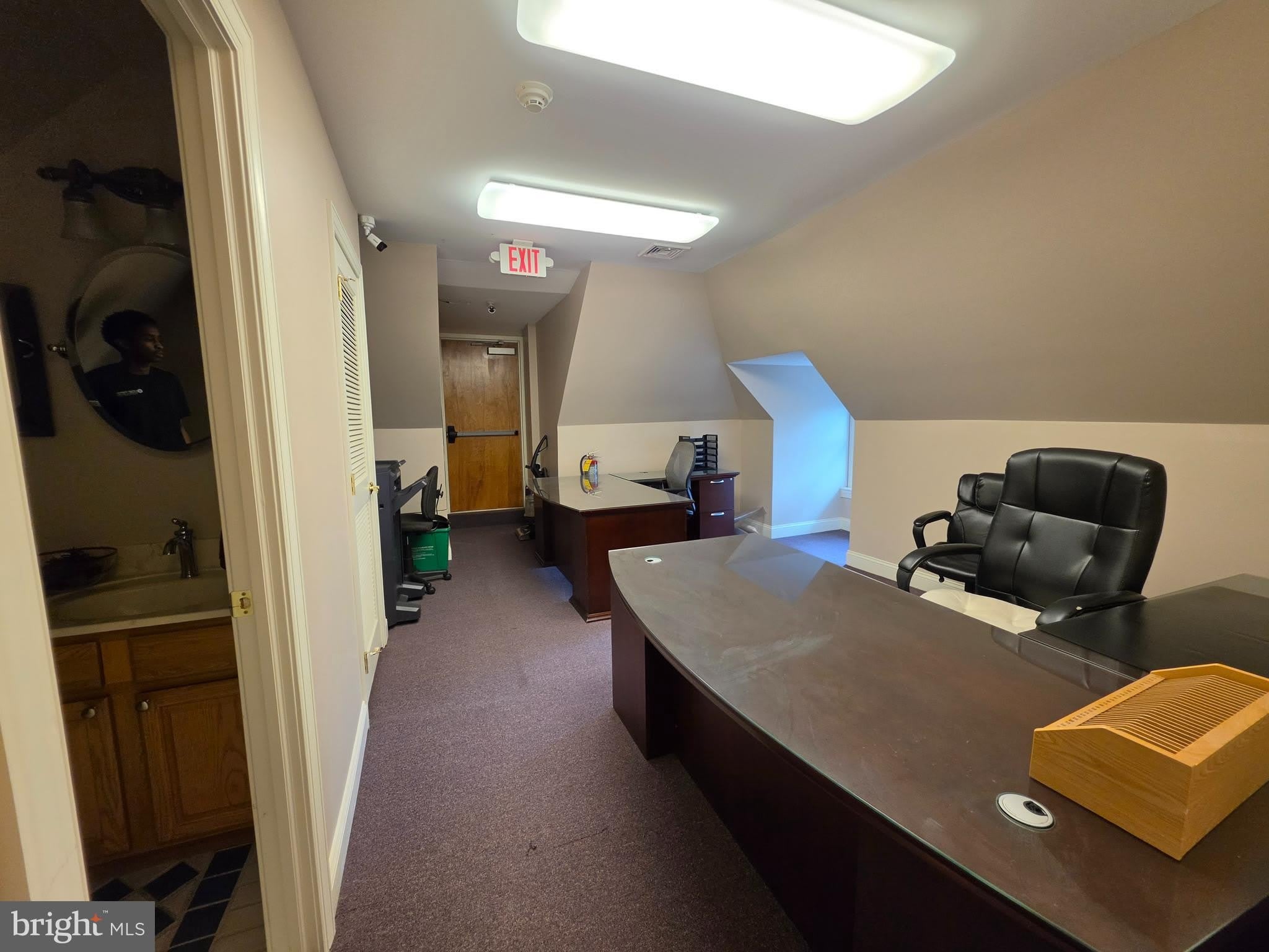 1248 W HAMILTON Street – photo 4