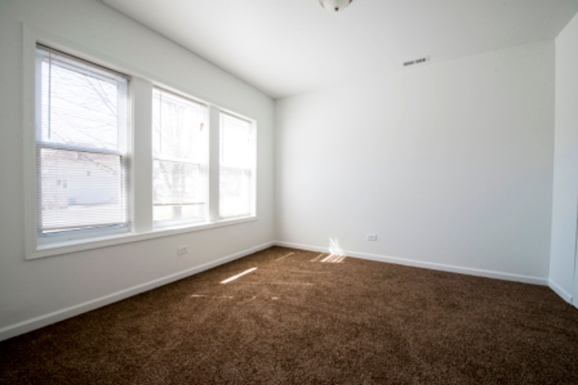 701 N Lotus Ave – photo 4