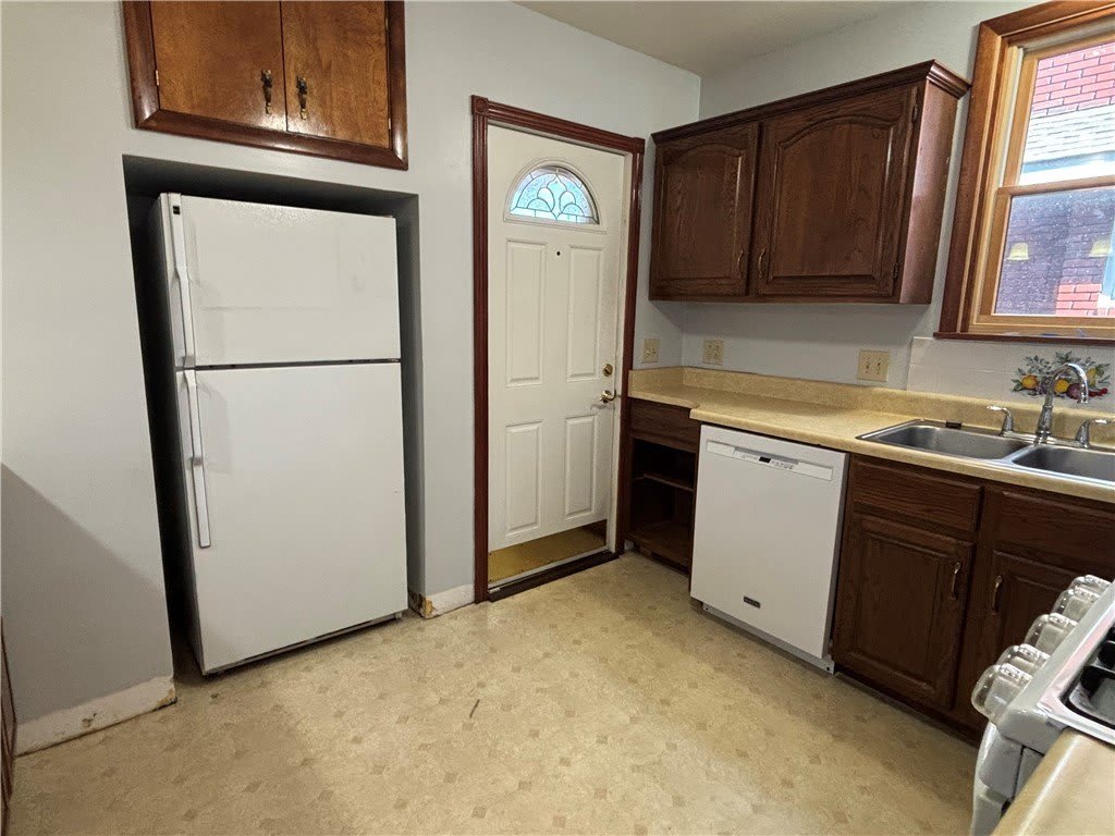 3005 4th Ave – photo 2