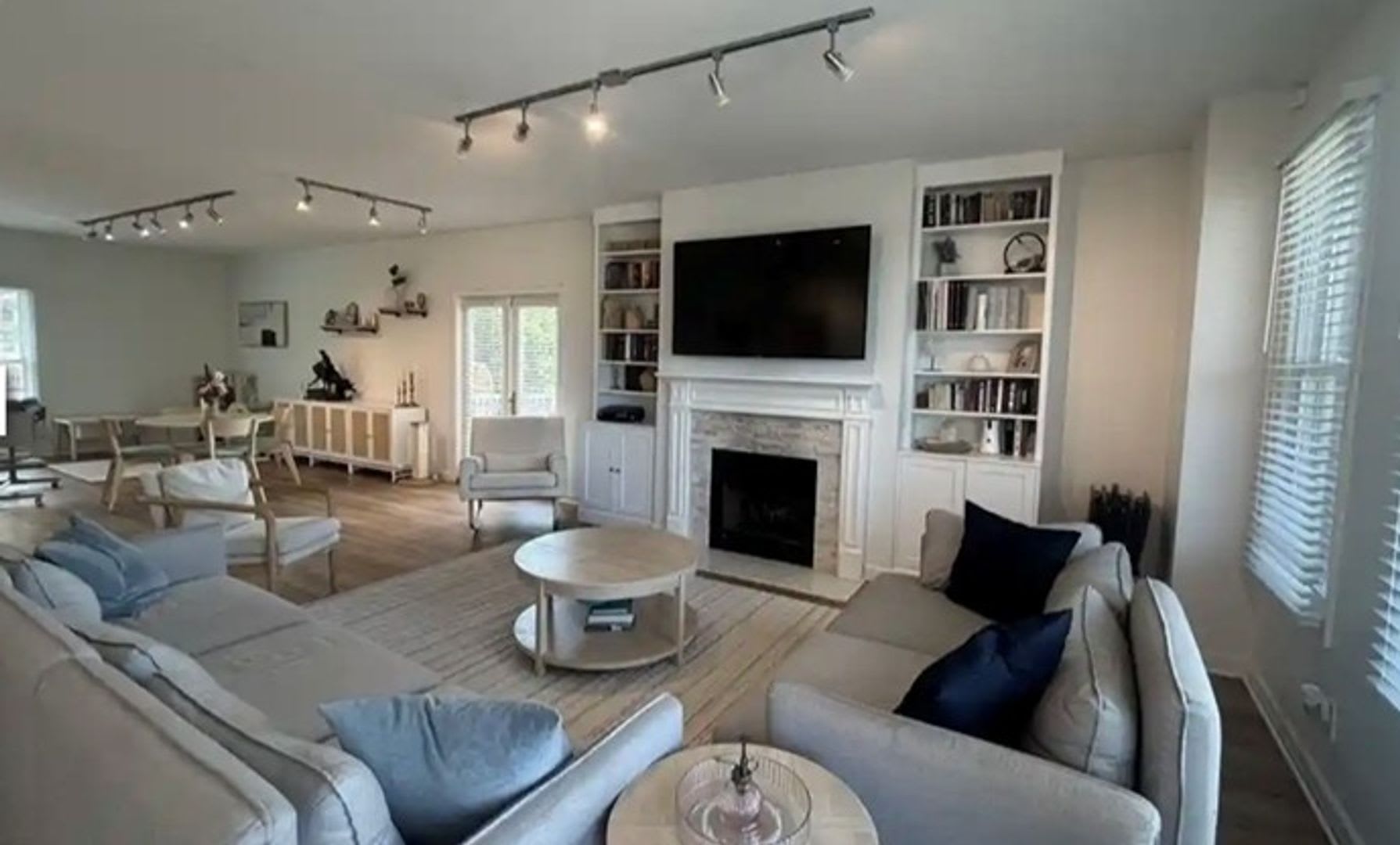 Beautiful 3 bedroom townhome in Harbor Park! – photo 5