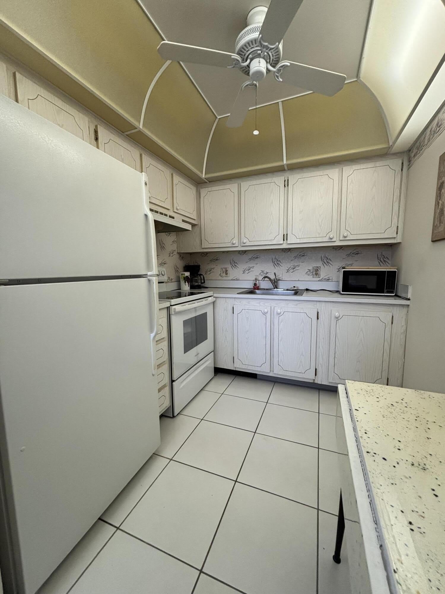 3000 Springdale Boulevard – photo 4