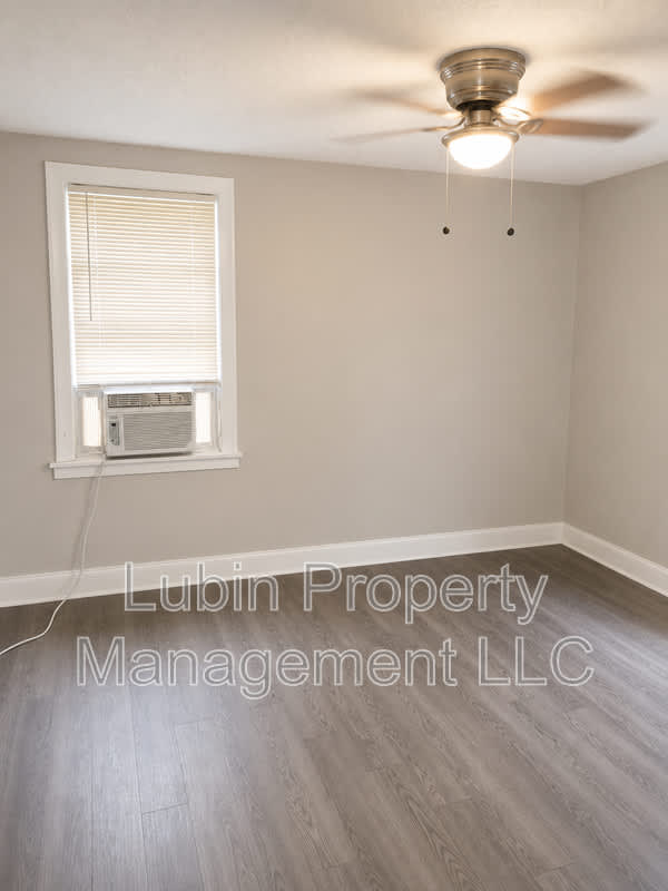 1575 Cella St – photo 4