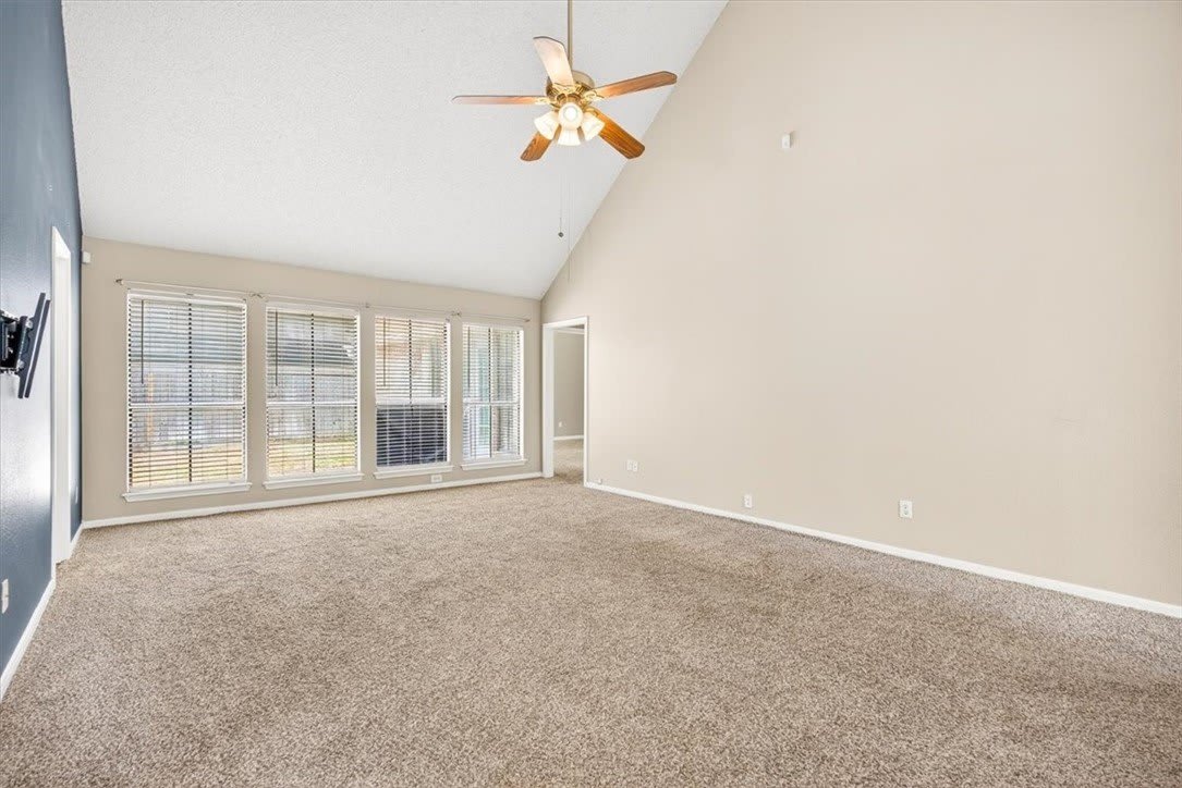 6709 Whitewing Drive – photo 5