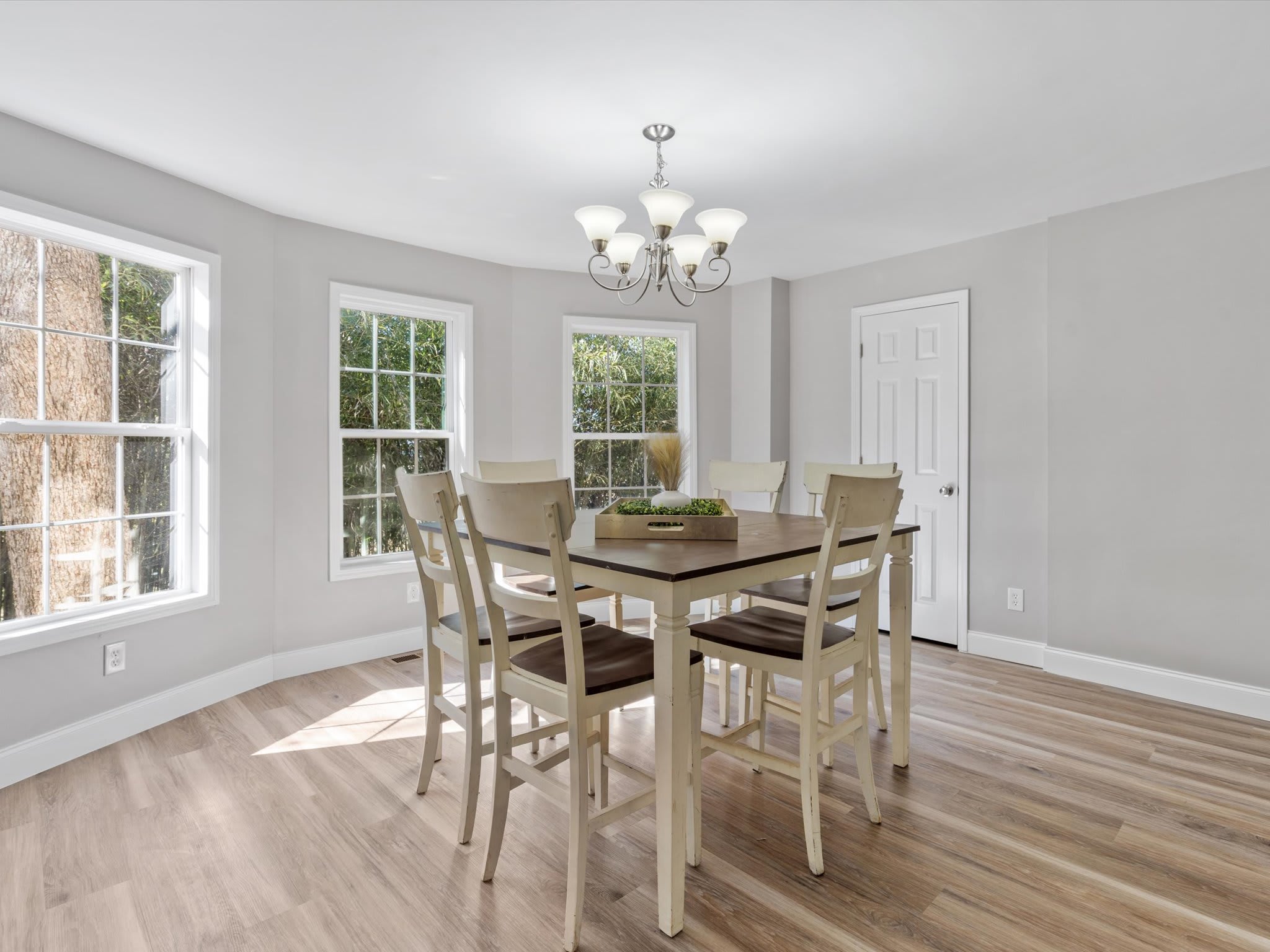 105 South York Street – photo 5