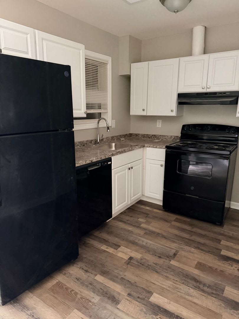 Renovated Townhouse – Minutes from I-285 & I-20! – photo 3