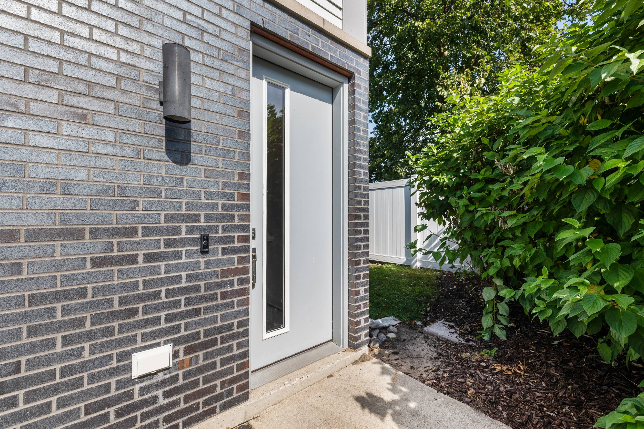 635 Fairview Ave Ne – photo 3