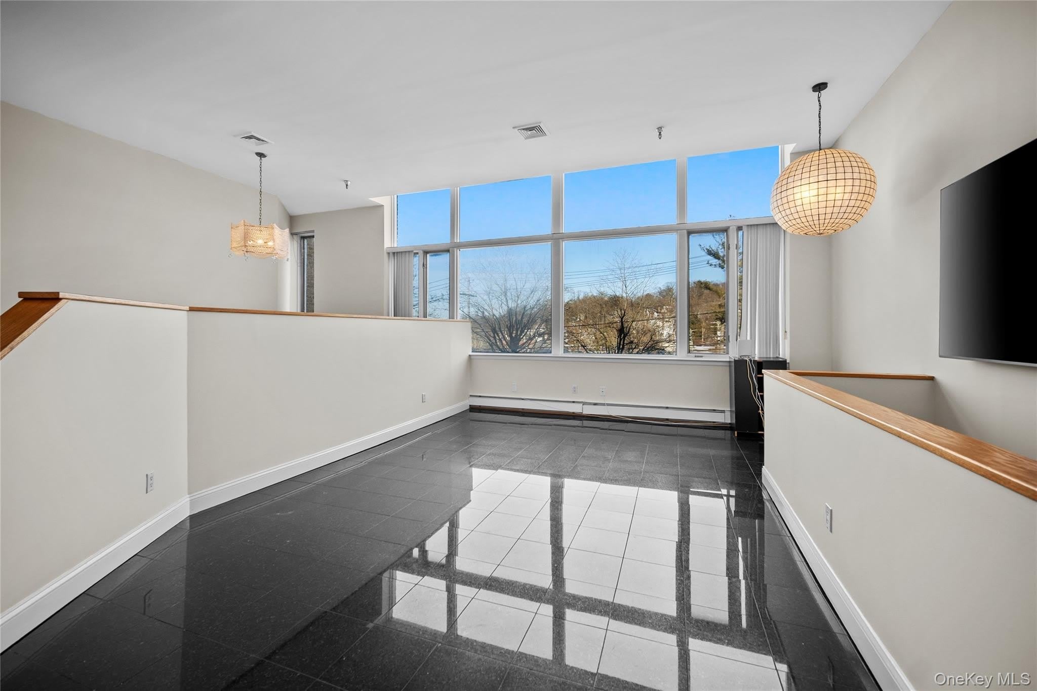 520 Ashford Avenue – photo 5