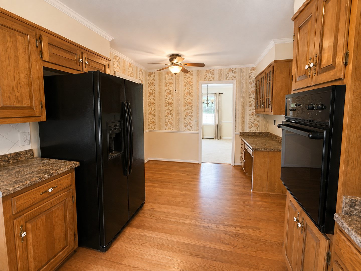 Three bedroom, 2 bath house in Burlington – photo 5