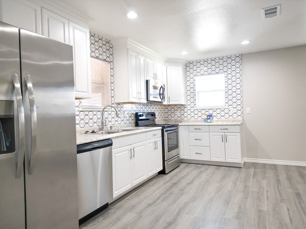 1506 E 21st St – photo 4