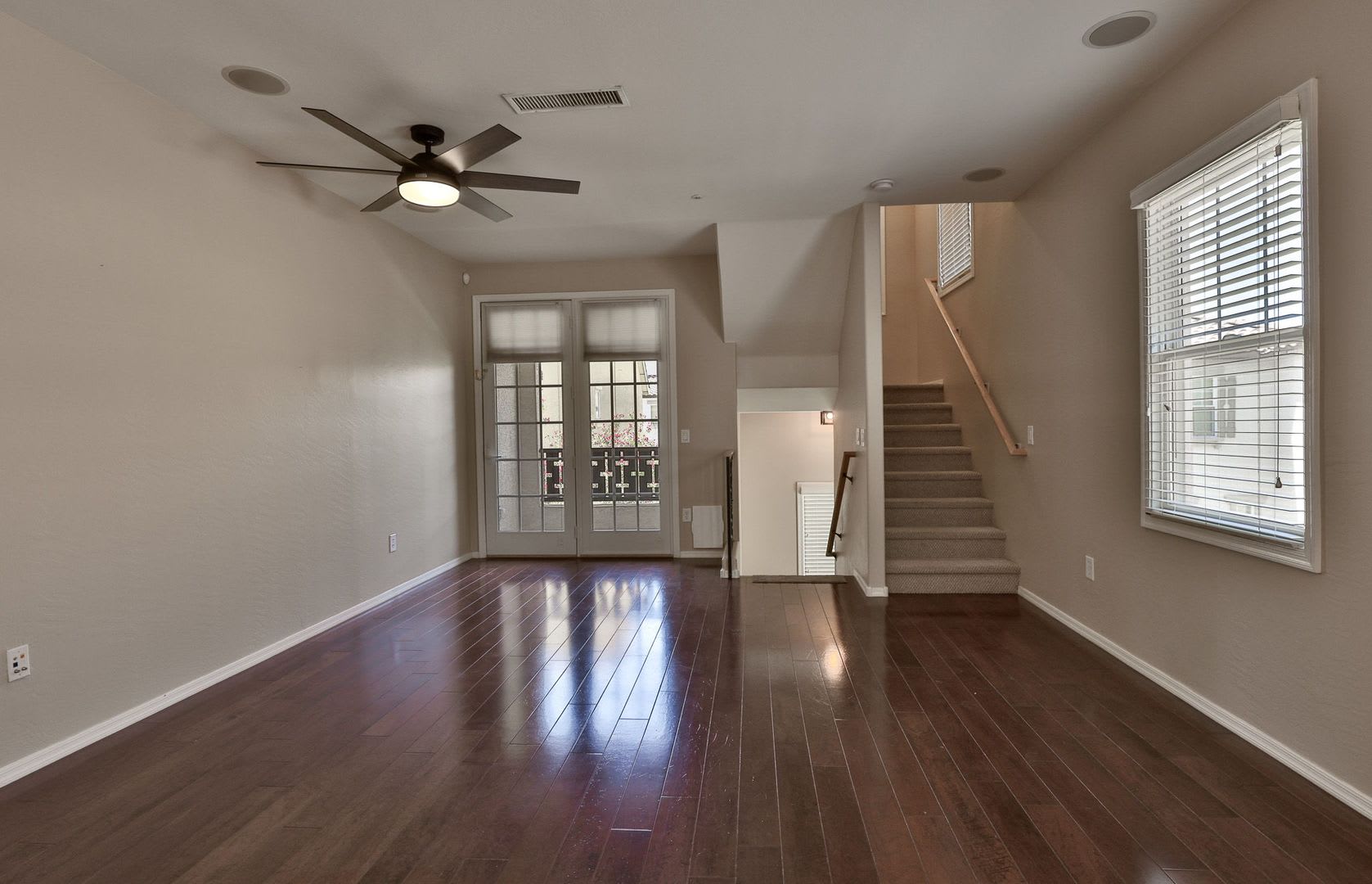 Beautiful Gilbert 3 bed/3 bath Home in The Gardens Community – photo 3