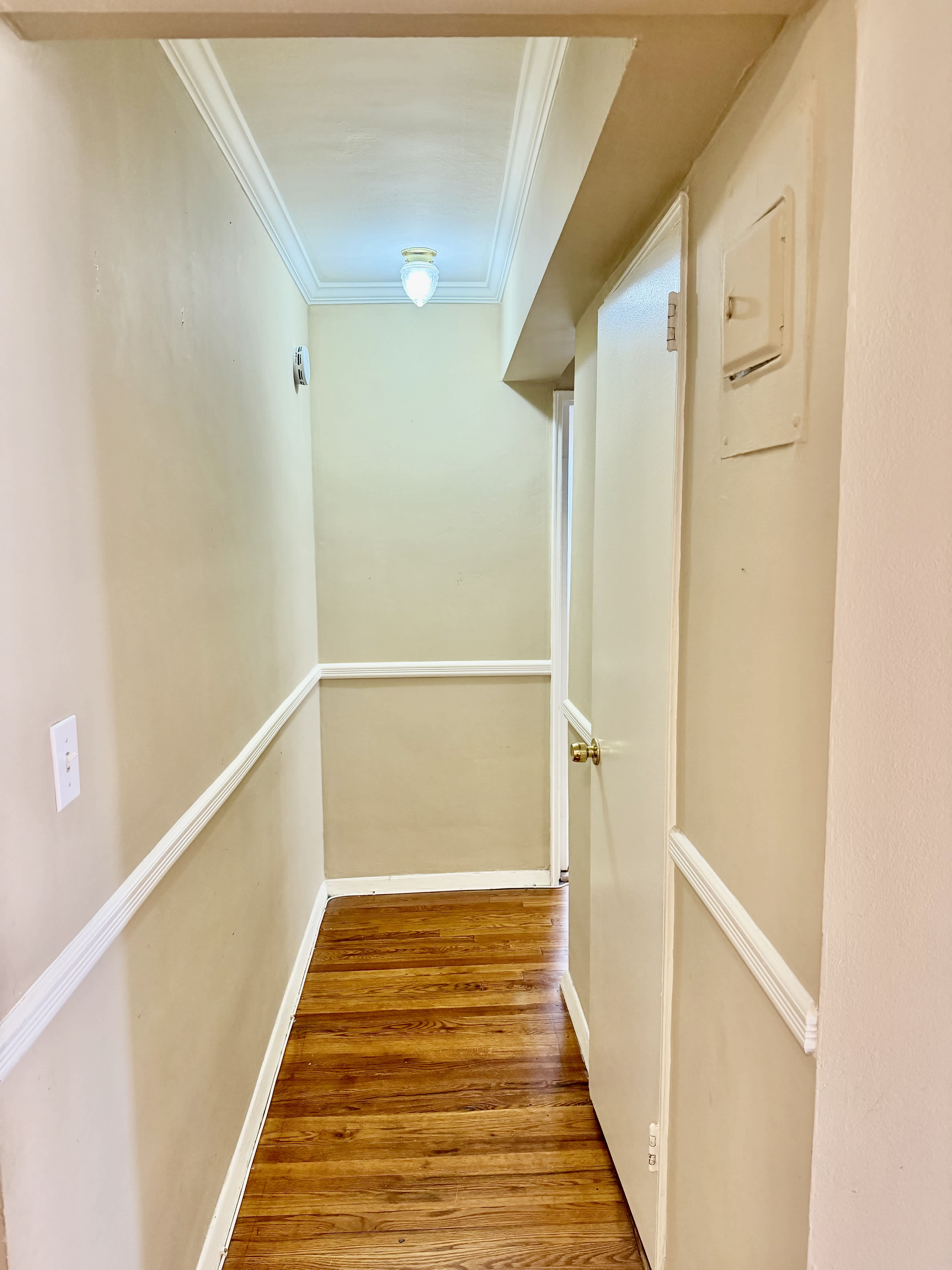 70 Croton Ave – photo 1
