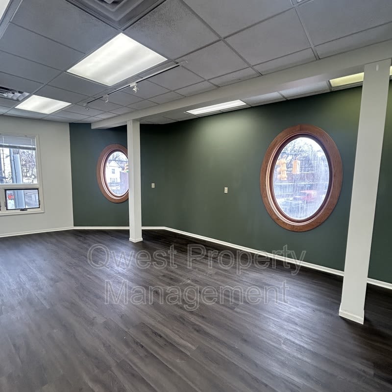 975 Cherry St. SE – photo 5