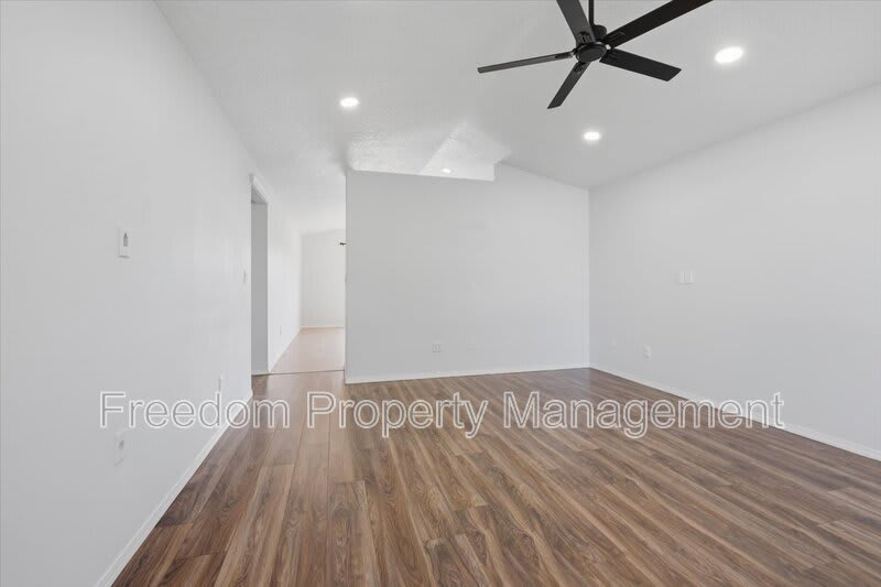1020 Aspen Grove Street – photo 4