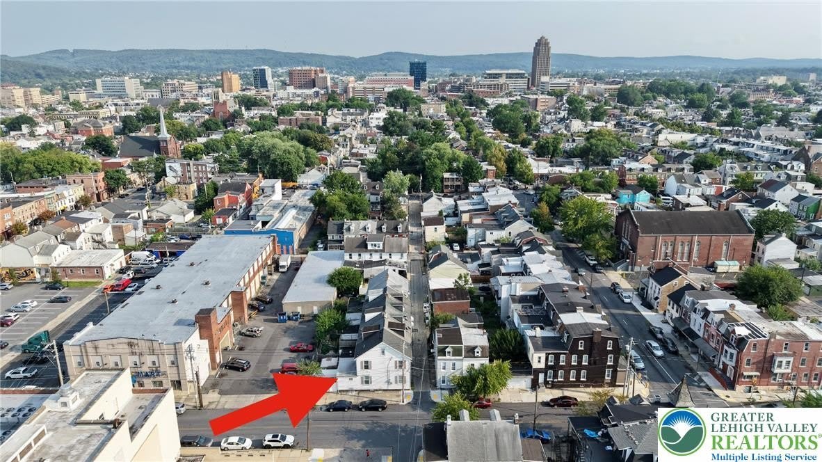 547 Silk Street – photo 3